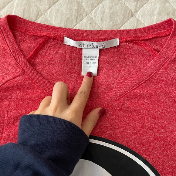 University of Georgia/ Georgia Bulldogs long sleeve shirt. Size Small. - Picture 3 of 3